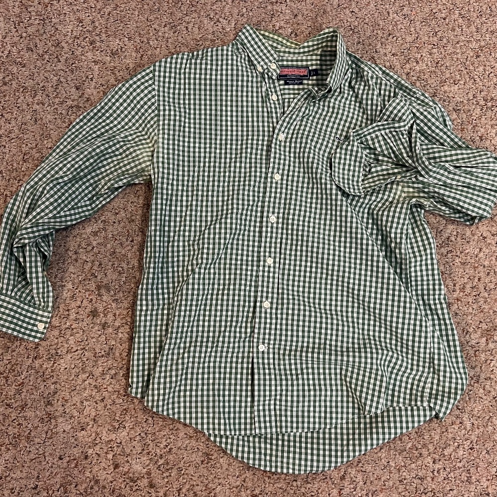 Vineyard Vines Men's Button Down Whale Shirt